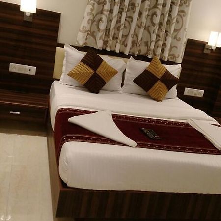 Hotel Golden City Mumbai Exterior photo